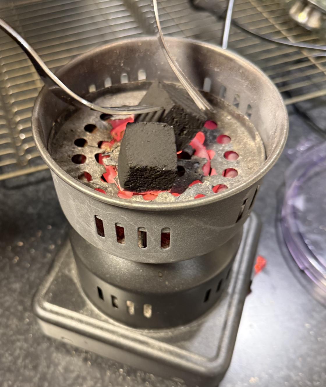 Litt askesmak til risen