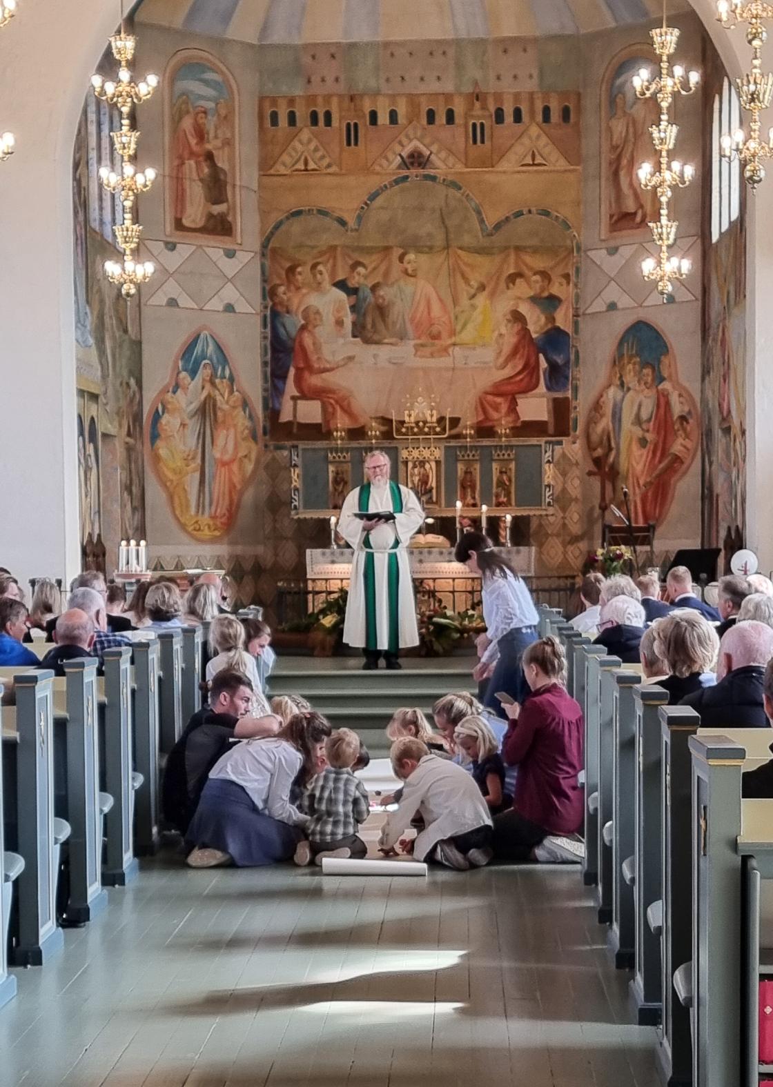 Pedagog i Kirken Lise Kjersti Hagen engasjerte 4 åringene