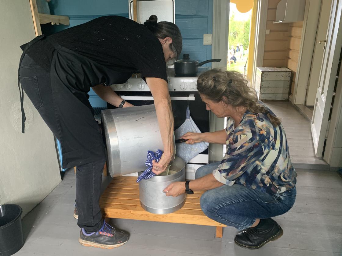 Må stå litt på hue på kjøkkenet også