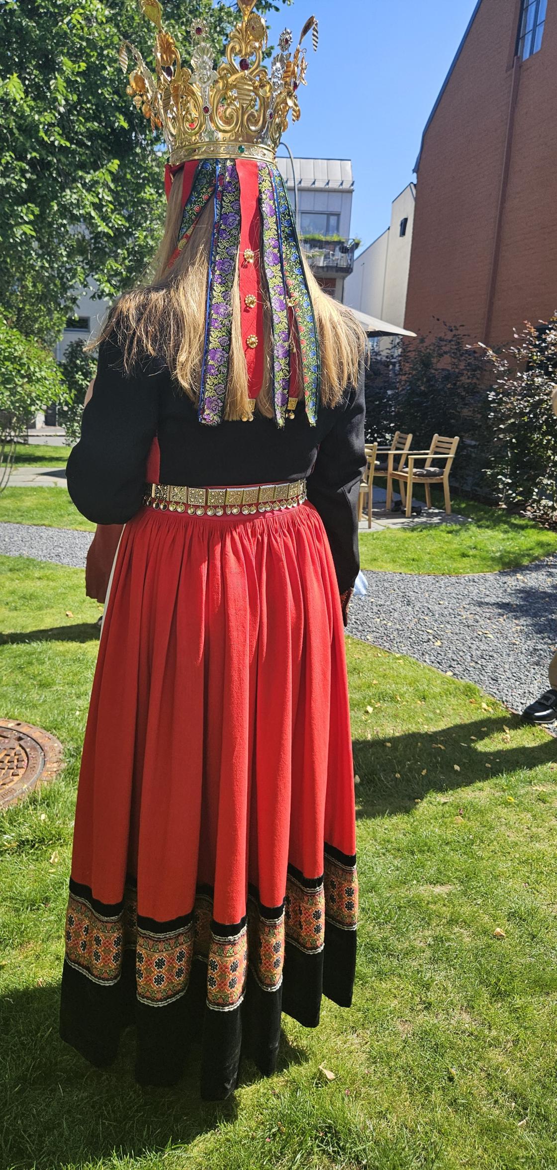 Brurebunaden sett bakfrå