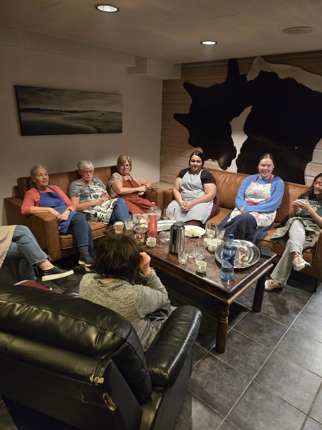 Pause måtte vi unne oss etter 4 timer med nøysomt håndarbeid