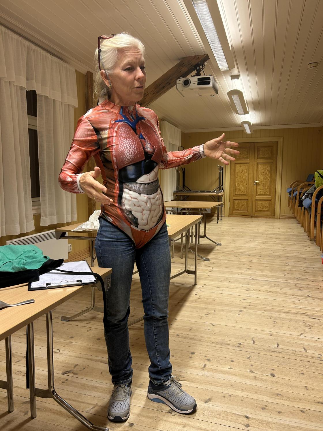 Anita Breivold med innvollsdrakt