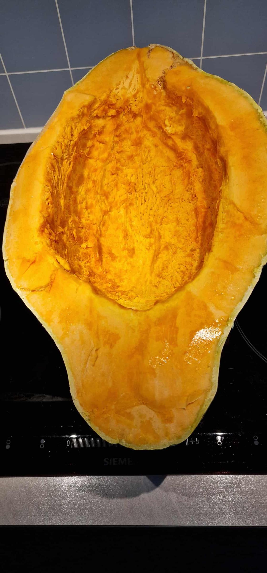 Delt og renset gresskar