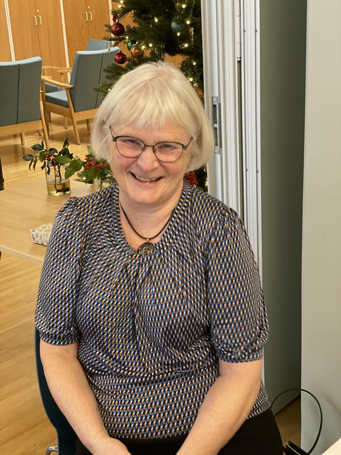 Lederen vår, Berit holder orden på det meste