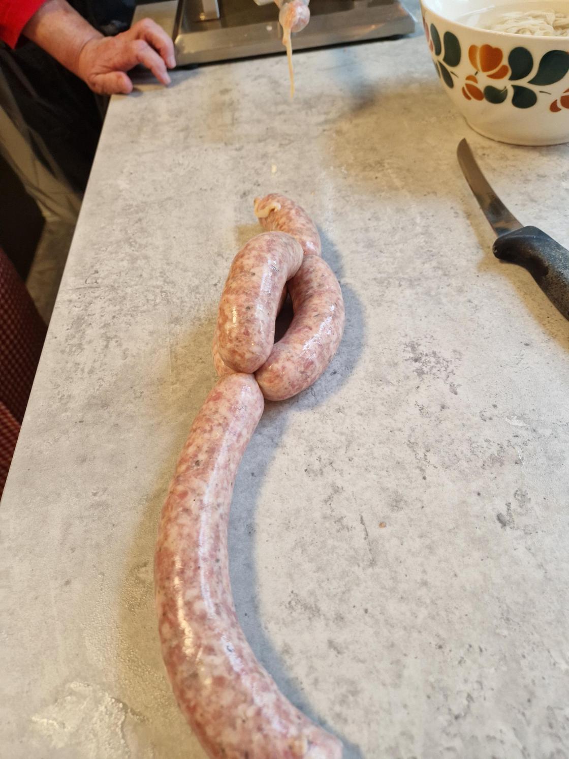 Slyng eller flett pølsene i ønsket lengde