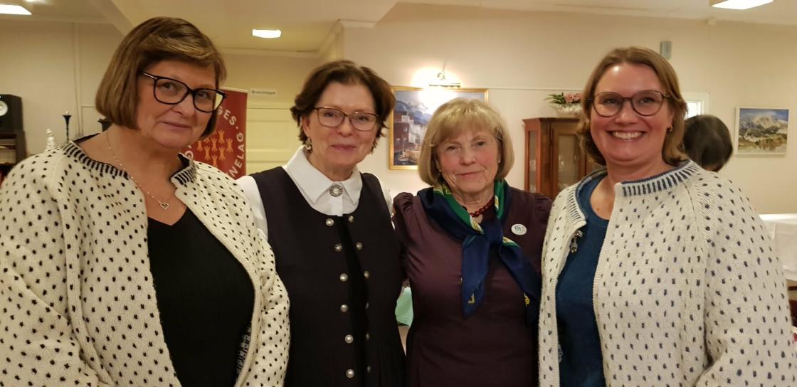 Glade festdeltagere: leder i laget May Synnøve Næs Engen, Marit Foss fra Hillestad Utvikling, Torunn Solberg og Marit Green Tymczuk fra NBK og Vassås og Hof BKL
