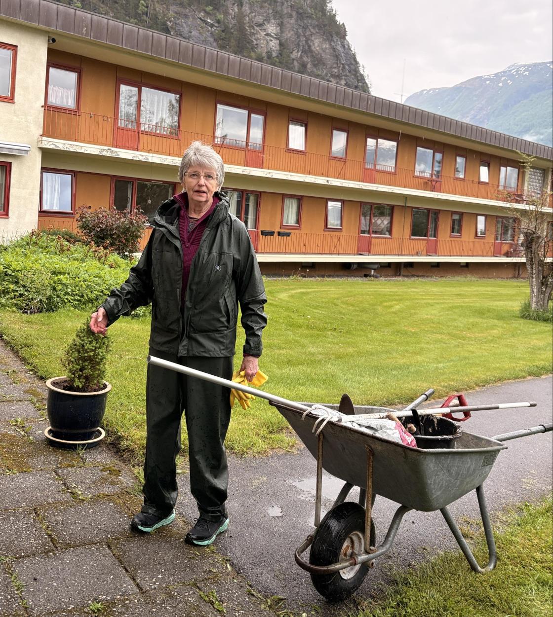 May representerer dei 6 dugnadsdamene. Hadde ikkje tid til fotografering!