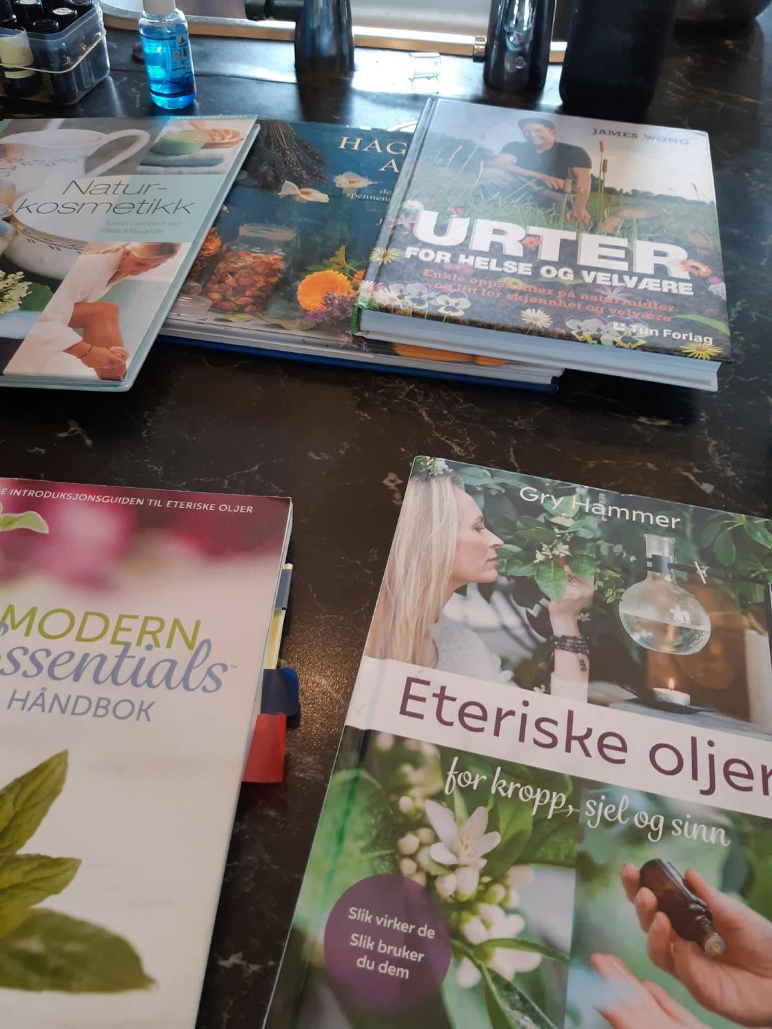 bøker over temaet urter
