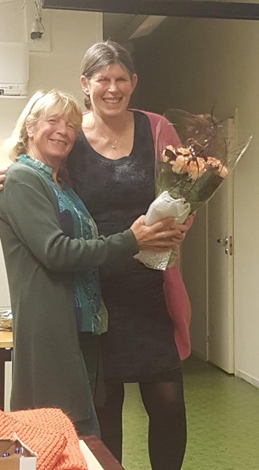 Noen kommer, noen går....Inger-Johanne Gran og Marianne Løchen takket hverandre ut av styret