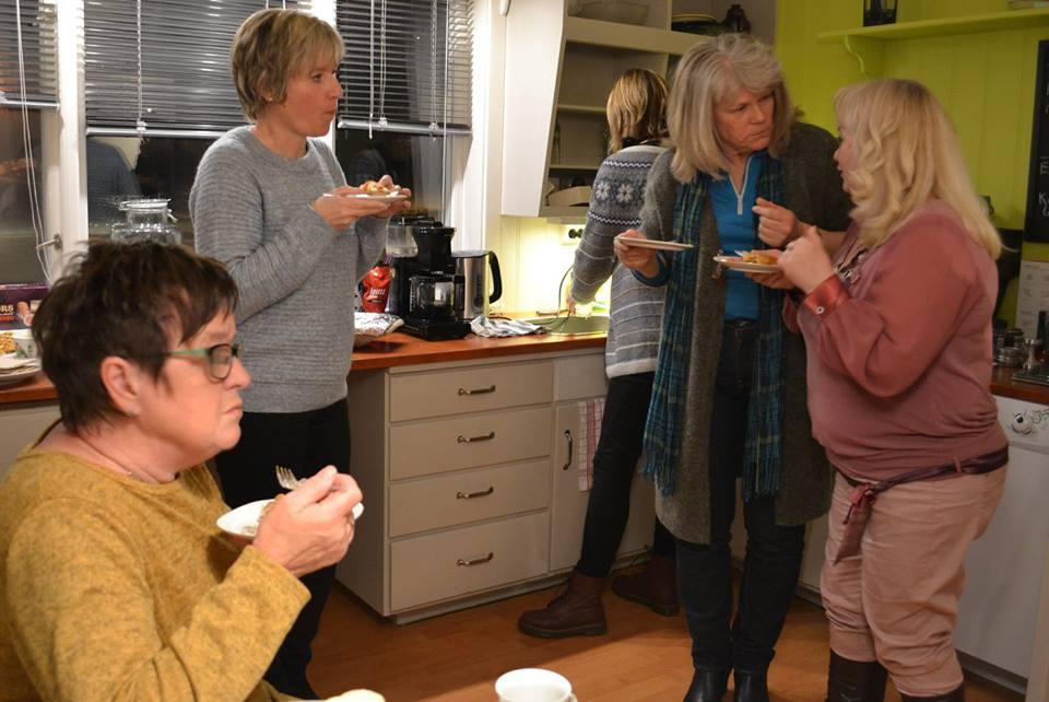 En trivelig kjøkkenprat