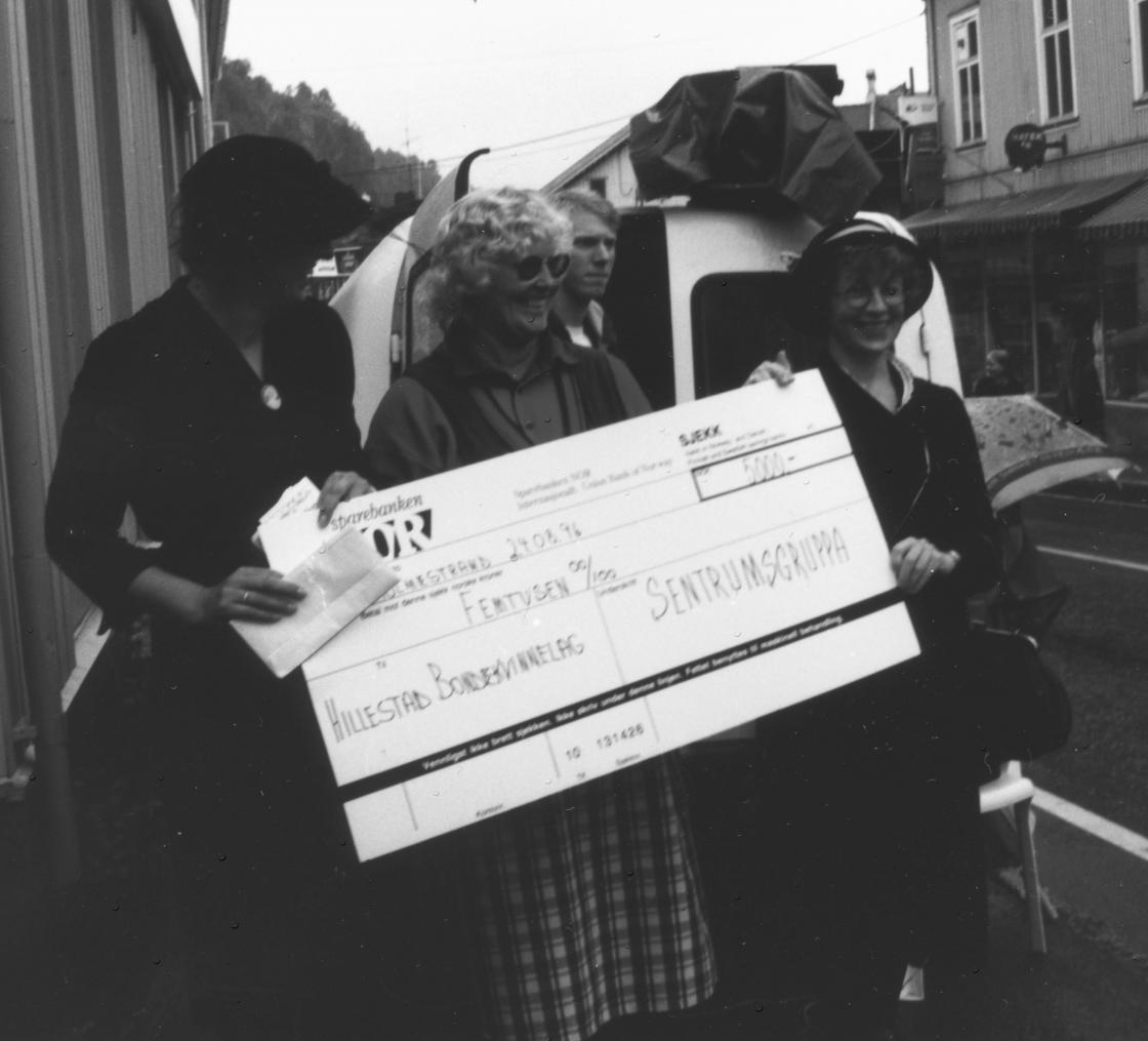 Regn ingen hindring. Vi vant premien på 5000 kr for beste stand!