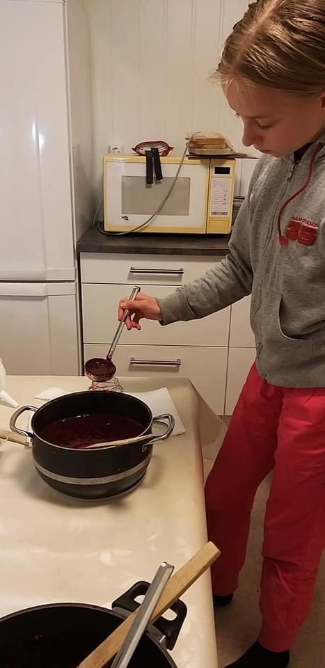 Syltetøy skal på glas