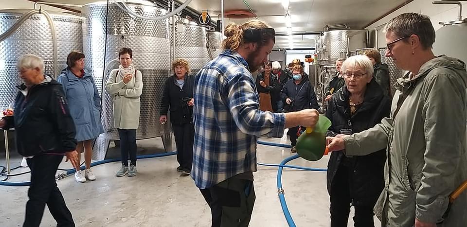 Omvisning på Aga Sideri