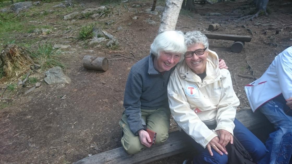 Et fornøyd søskenpar