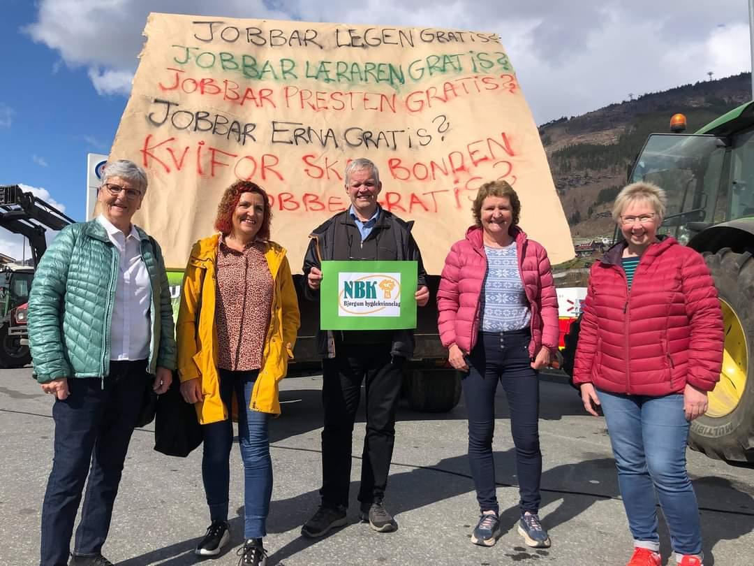 Medlemmar frå Bjørgum Bygdekvinnelag     Bilete: Liv Spilde