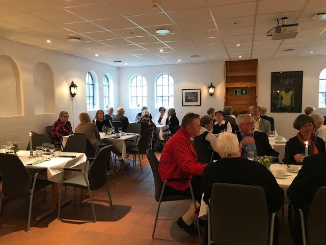 Det var flere inbudte gjester også fra andre lag. Foto: Trine Evensen