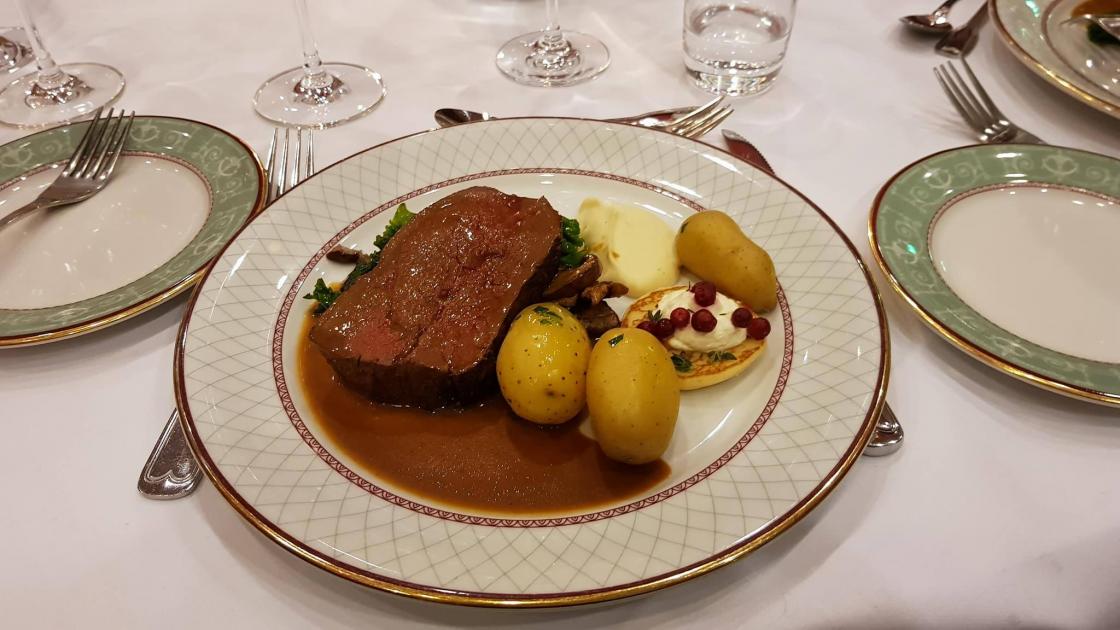 God mat fikk vi også under festmiddagen lørdag