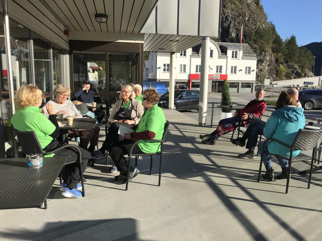 Godt med smaksprøve i solveggen.