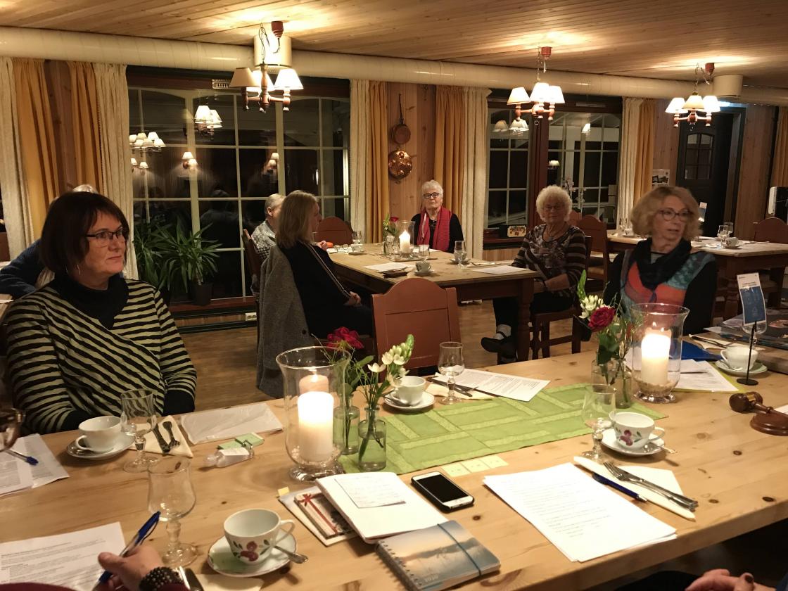 God Koronaavstand mellom oss!