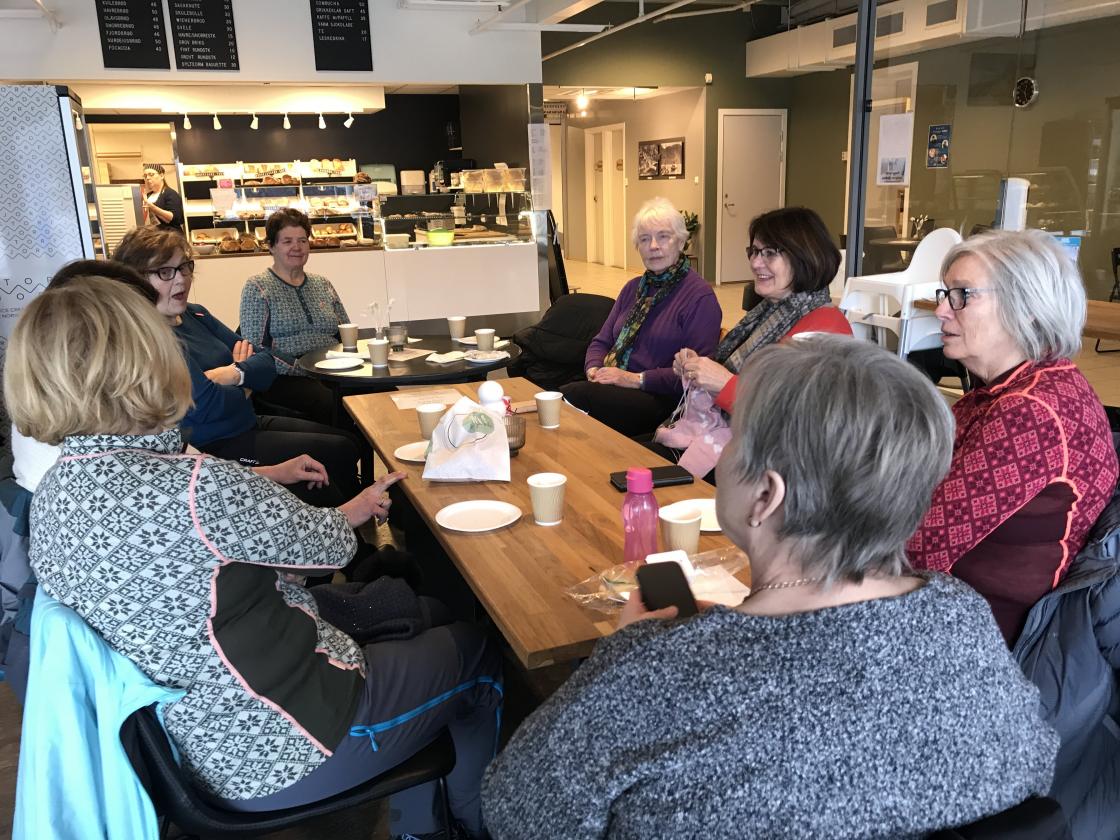 Mykje godt i hyllene på bakeriet, så alle vart gode og mette!