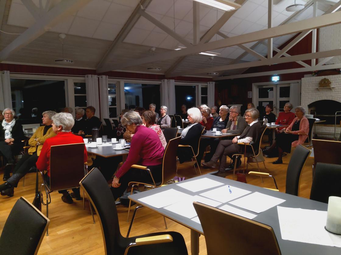 Lydhøre bygdekvinner