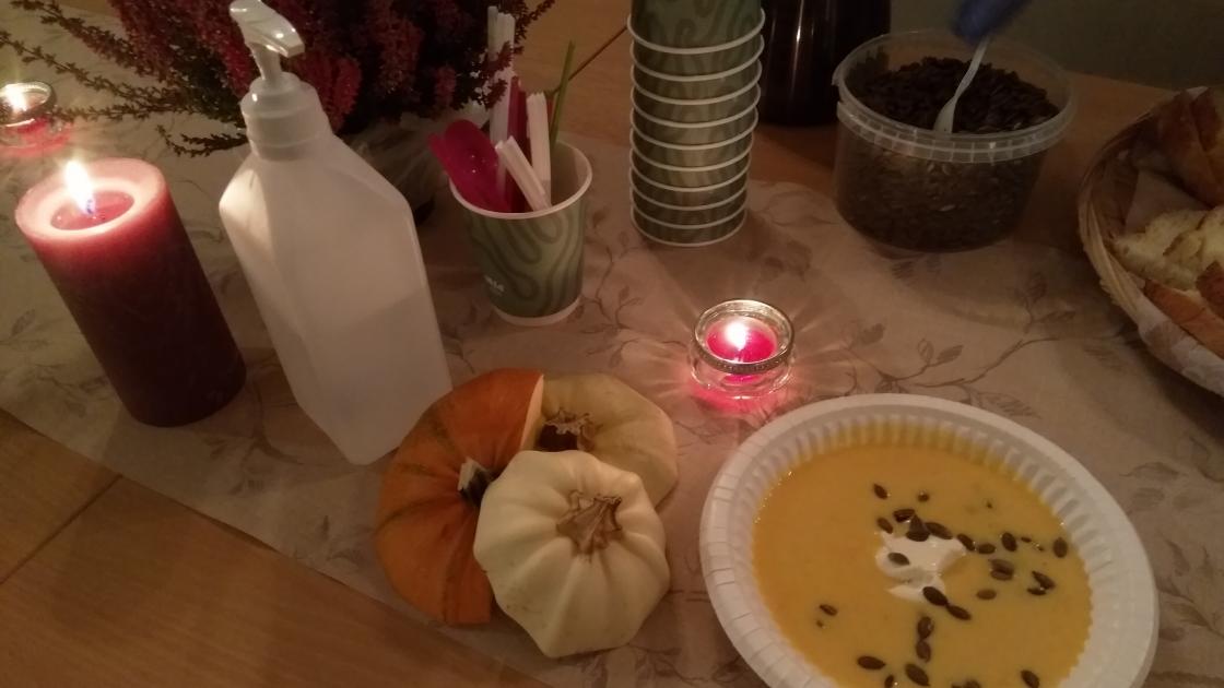 Suppe, brød og antibac