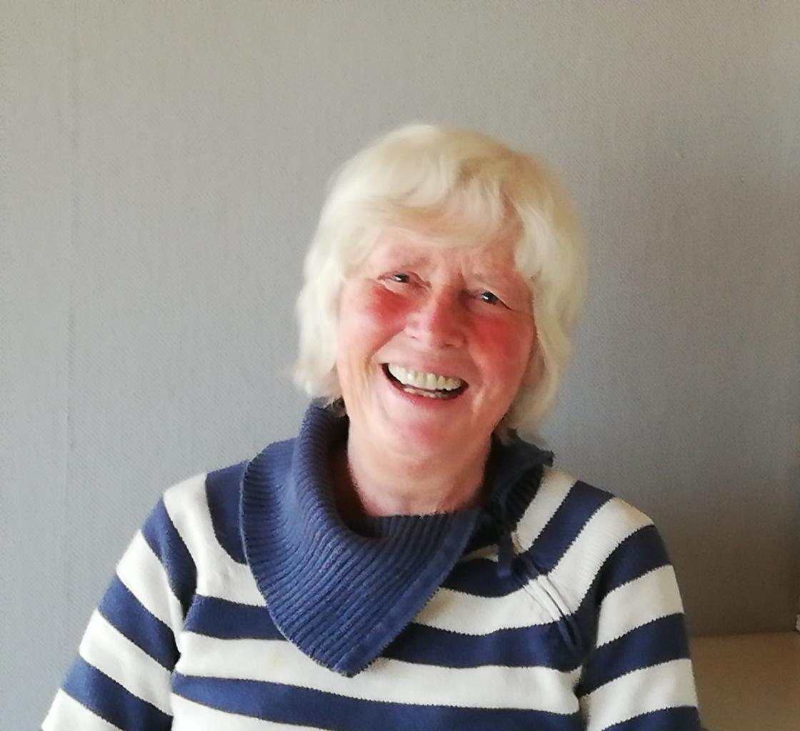 Unni Bue - sekretær