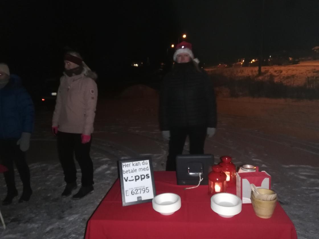 Bygdekvinnelaget solgte graut til innekt for laget.