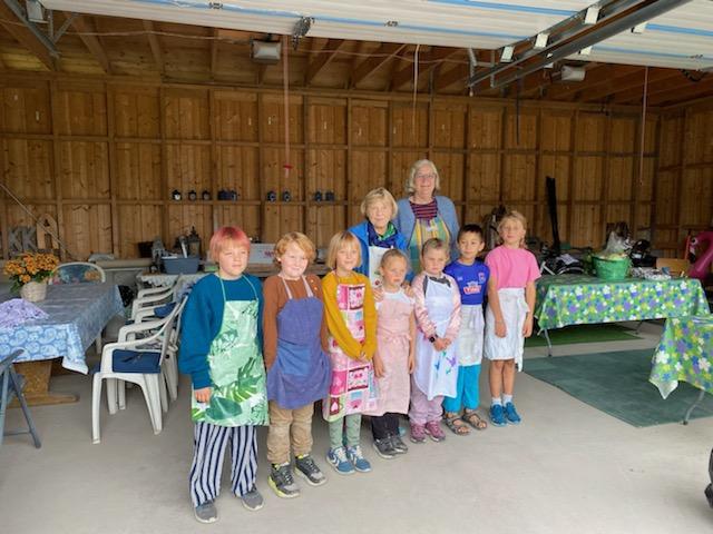 Dagens kjøkkenskrivere med Torunn  og Kristine som lærerkrefter