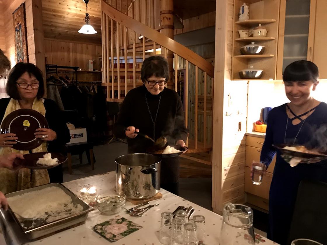 God gryterett og marsipankake frå Sylteormen bakeri.