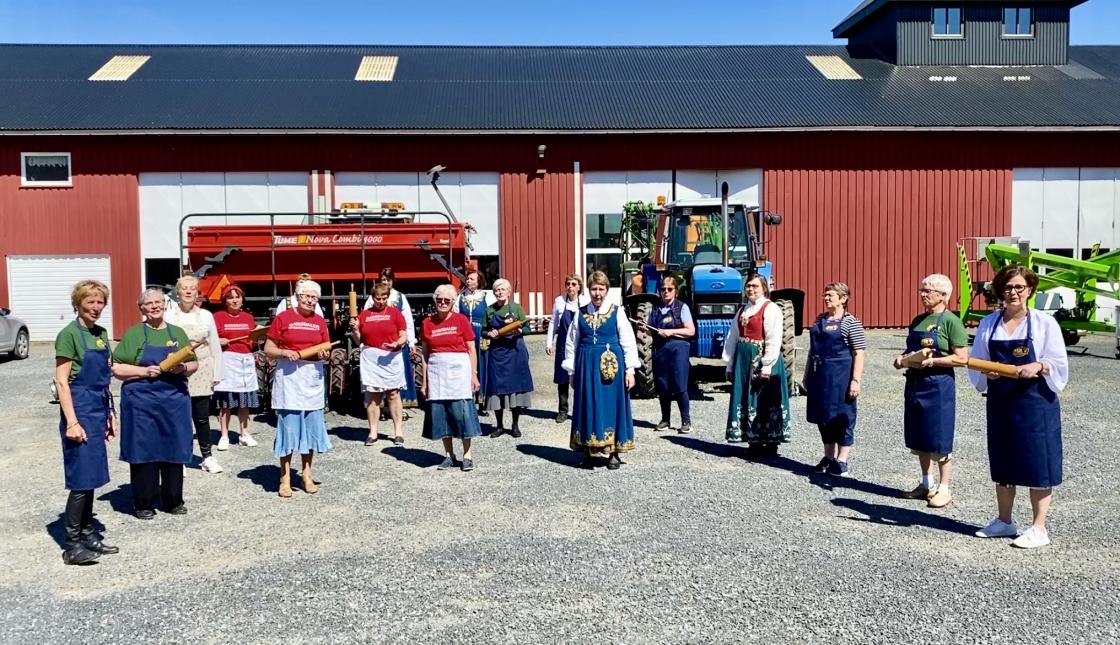 De som deltok i sanghilsen til Norges Bondelag