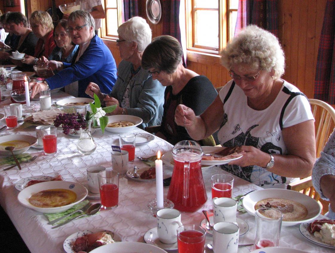 Godt med rømmegraut og spekemat.