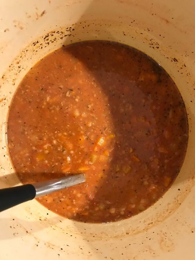 Mette serverte god byggrynssuppe.