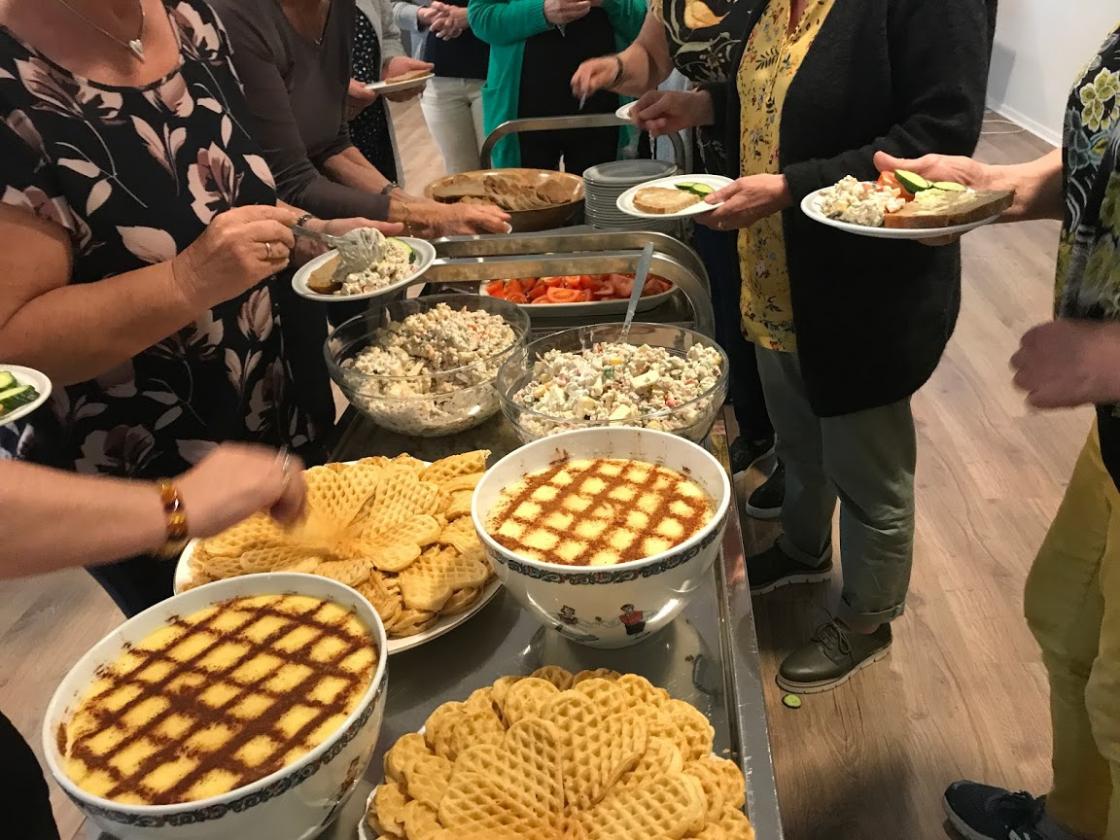 Det var to sortar graut,- smørgrat og ekstra god risengrynsgraut.