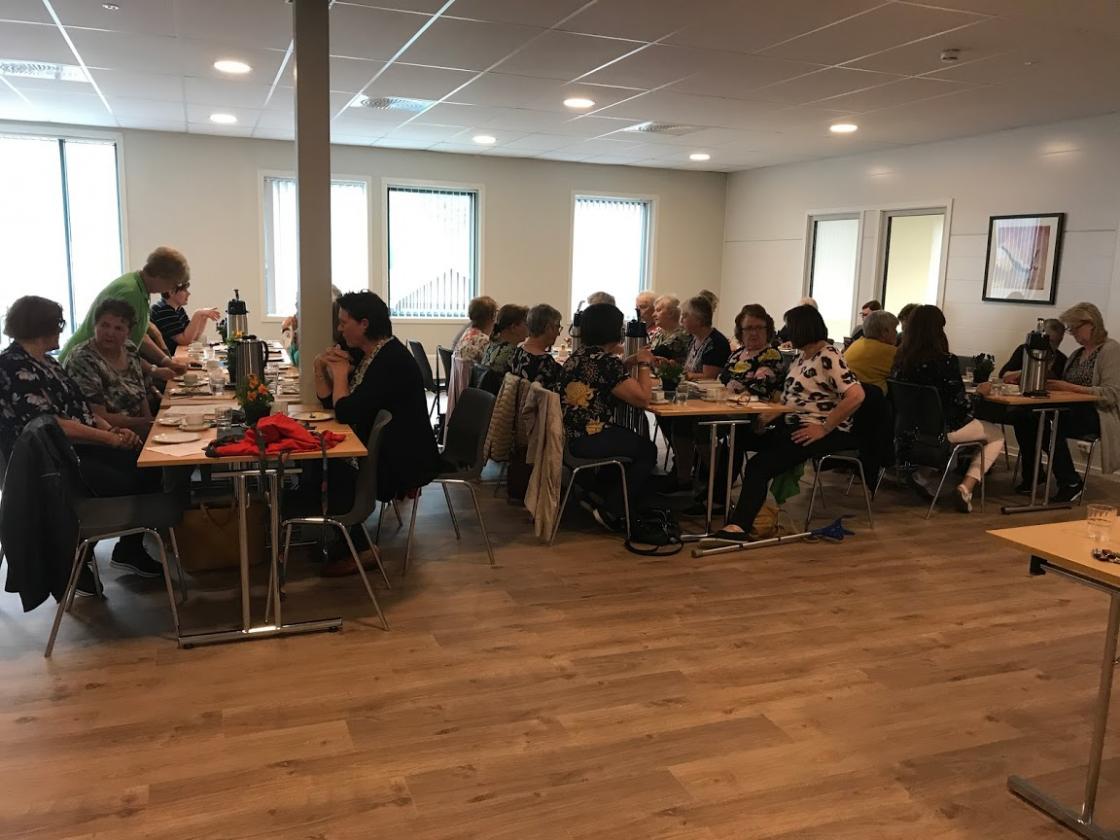 Vi var ca 40,- mange gjestar frå bygdekvinnelaga i Sunnylven, Stranda, Ørskog og Tresfjord.