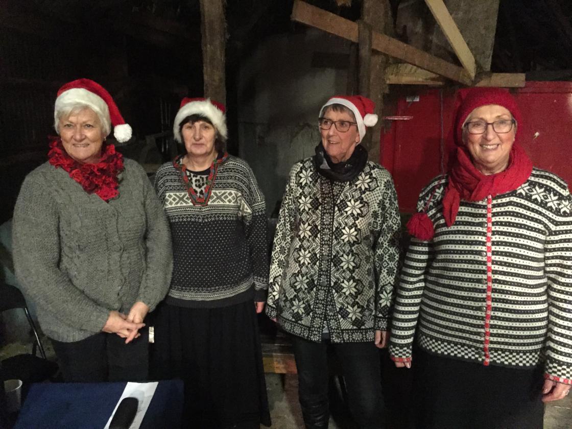 Elin Korneliussen Britt Padøy, Ingrid Træet og LilliAnn Drønen
