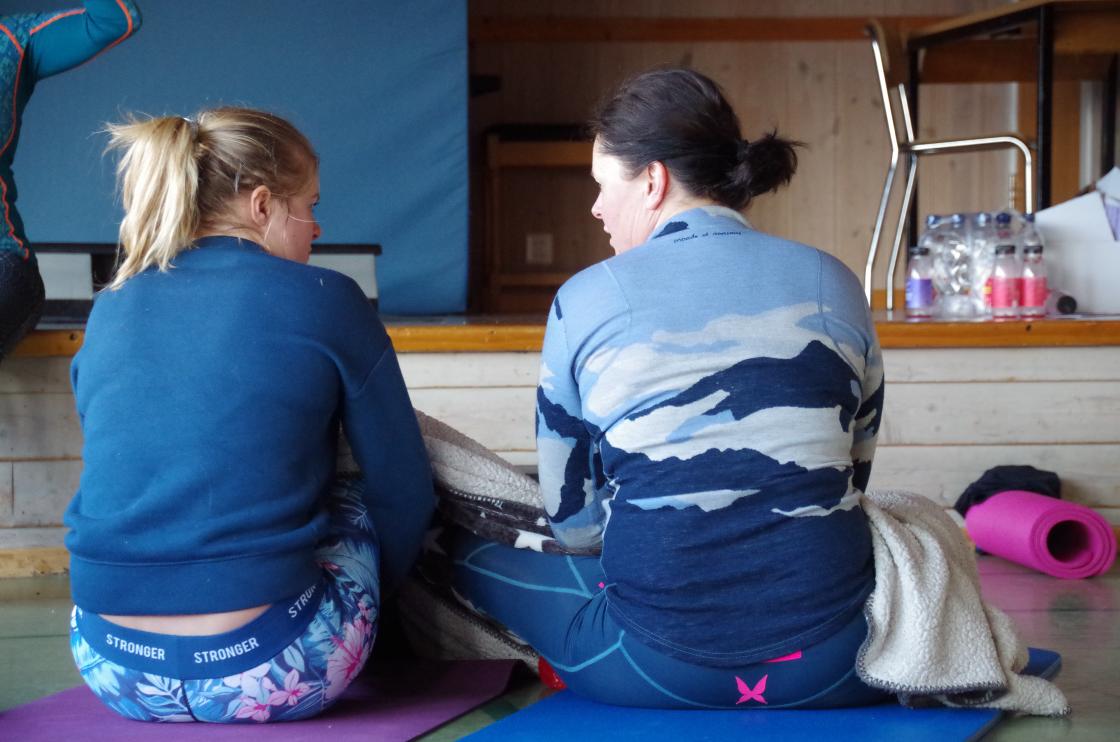 &amp;quot;Oppvåkning&amp;quot; etter avslappinga etter yogaen foto: Signe Lise Børve