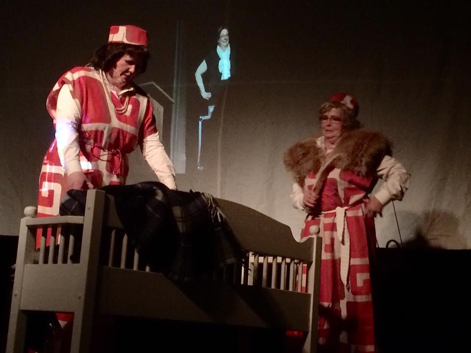 Gardinene fra 70 tallet i hærlig gjenbruk.