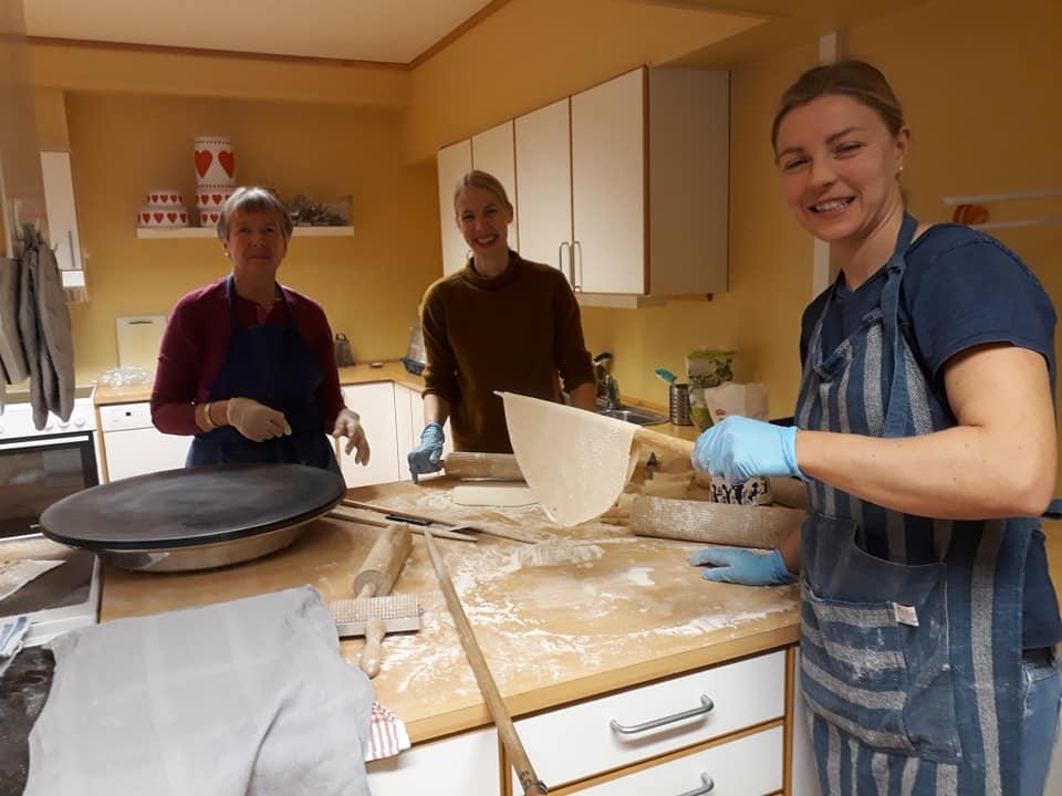Kursholder og lærlinger Foto: Ingunn Talgø