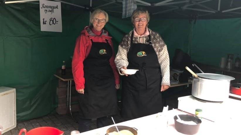 Marit og Åse på dugnad