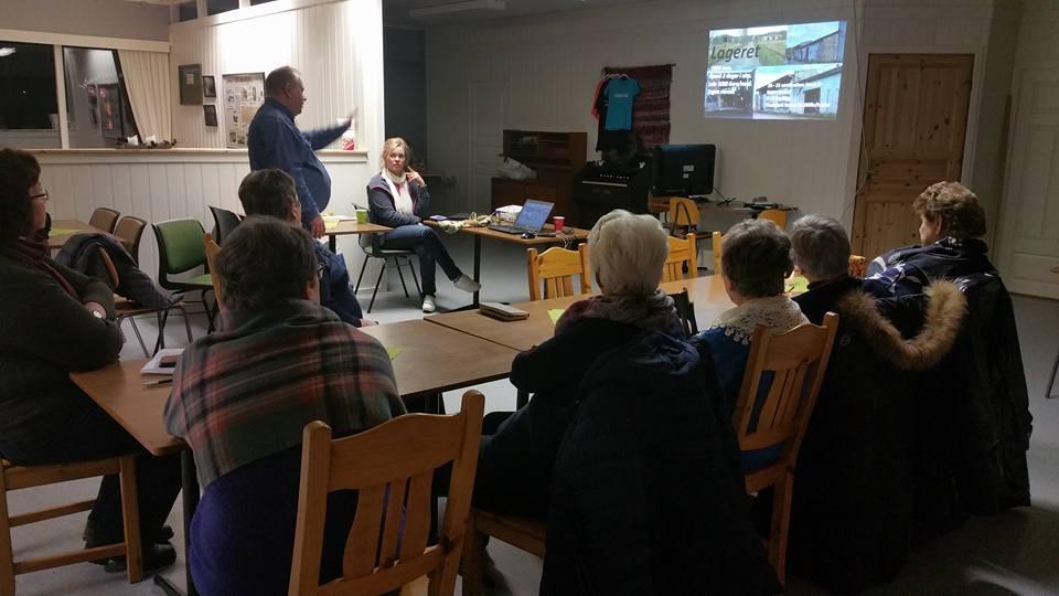 Tom Erik Gulliksen og Merit Matsalu forteller om Estland prosjektet. Foto Monica Hagren