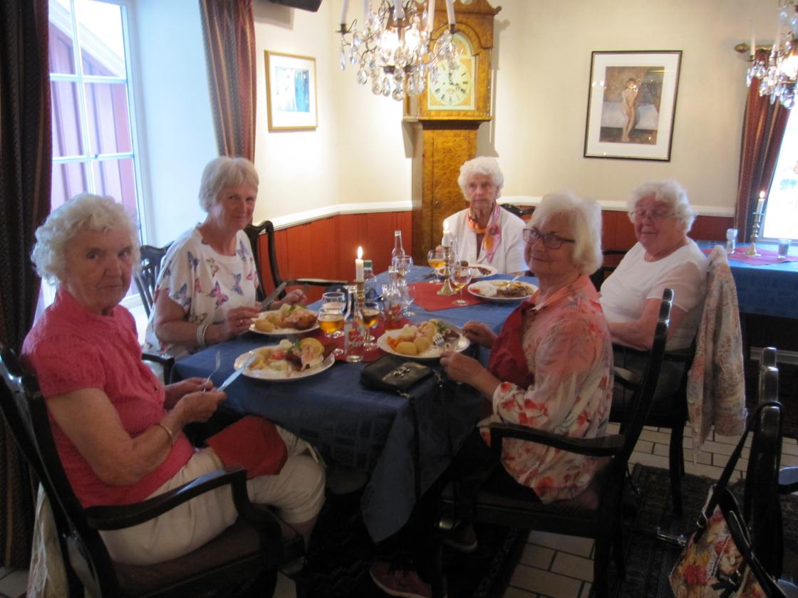 Middag på Munchs kafè 2