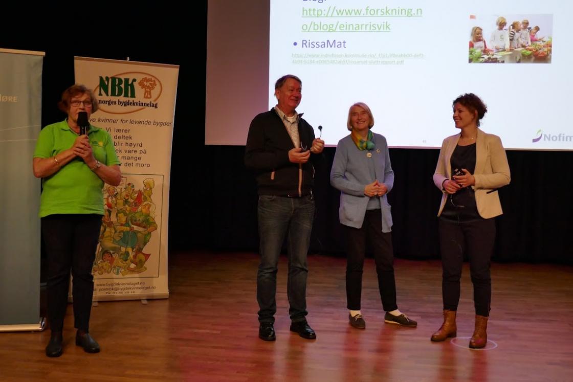 Her er det klart for spørsmål frå salen.