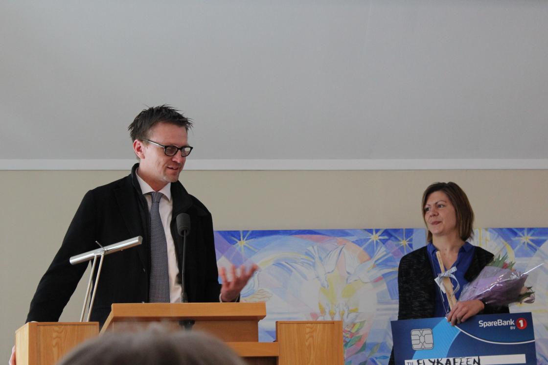 Prisvinner Raymond Høie og Isabel Ellingsen Foto: VBK