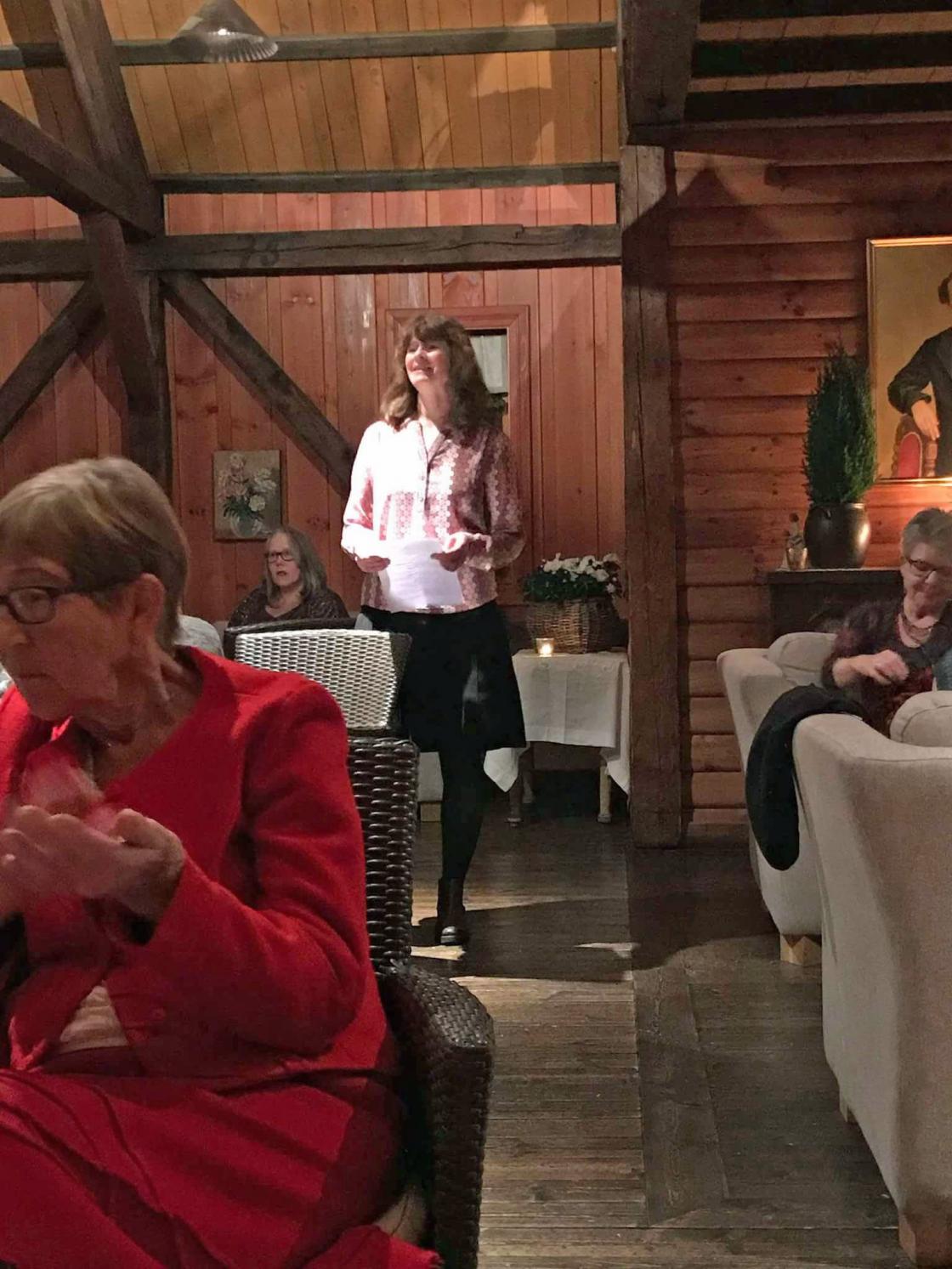 Tone Løn Tvedten takket alle som bidro på julegårdsmakredet som var siste helg i november