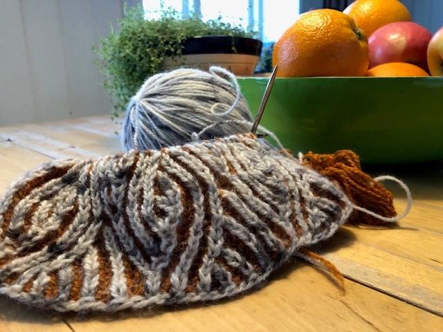 Lekkert strikketøy med intrikat brioche-mønster. Foto: Eva Dybwad Alstad