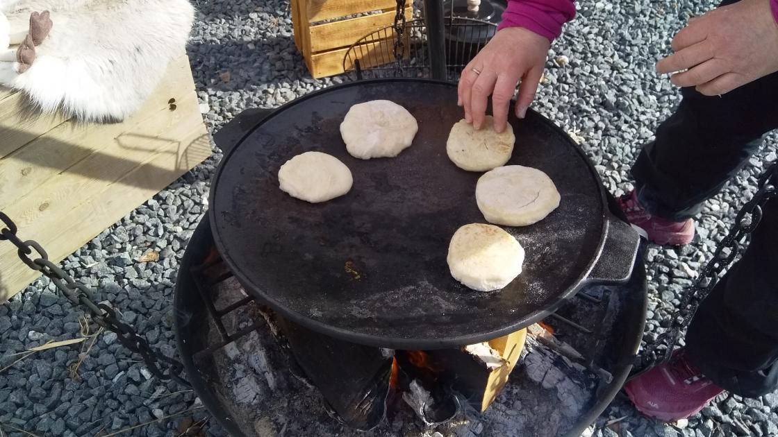 Steker rundstykker ute