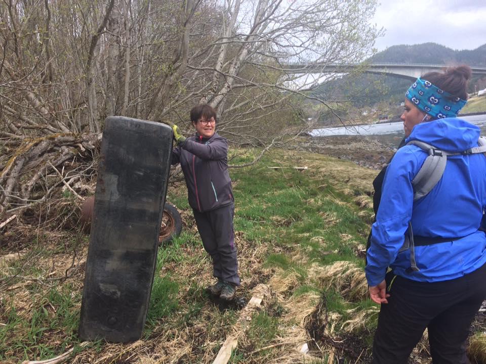 Siri med familie likeså