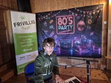Vegard Dreier ledet det hele med sang og musikk