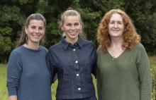 På distriktssamlingen på Ryen den 13. september ble prosjektet "Kurstorget" introdusert av kursutvalget: (f.v.) Eline Freim, Andrea Kornbrekke og Alice Ingebrethsen. De er nå i full gang med å samle inn informasjon om kursholdere i de ulike lokallagene.